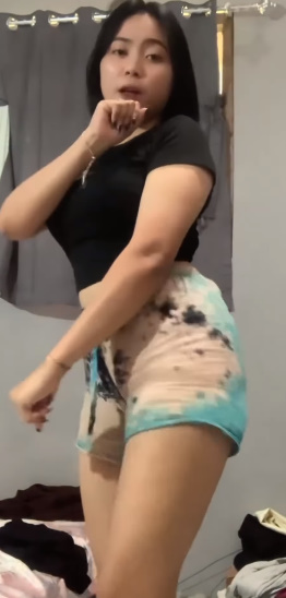 looking makes it uuhhooott_133