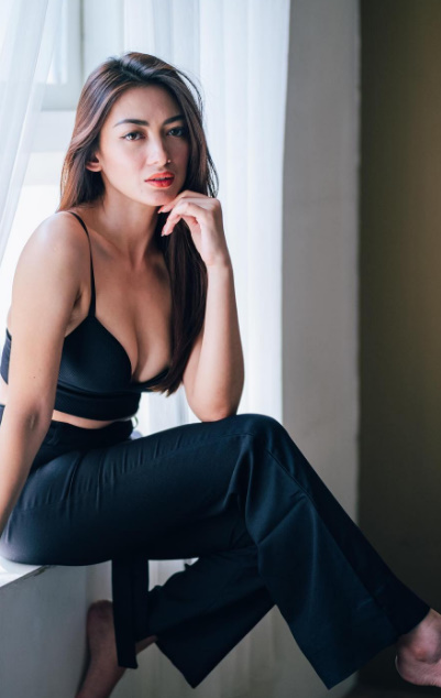 looking makes it uuhhooott_133