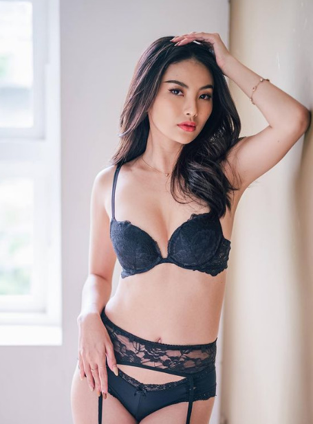 looking makes it uuhhooott_133