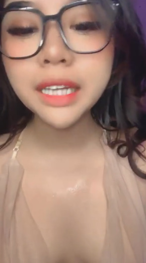 looking makes it uuhhooott_136