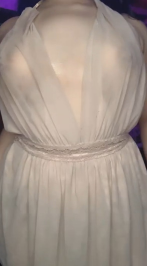 looking makes it uuhhooott_136