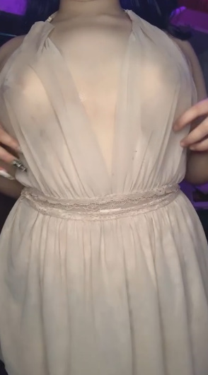 looking makes it uuhhooott_136