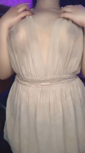 looking makes it uuhhooott_136