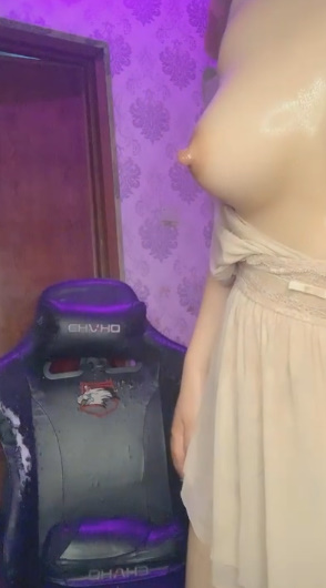 looking makes it uuhhooott_136