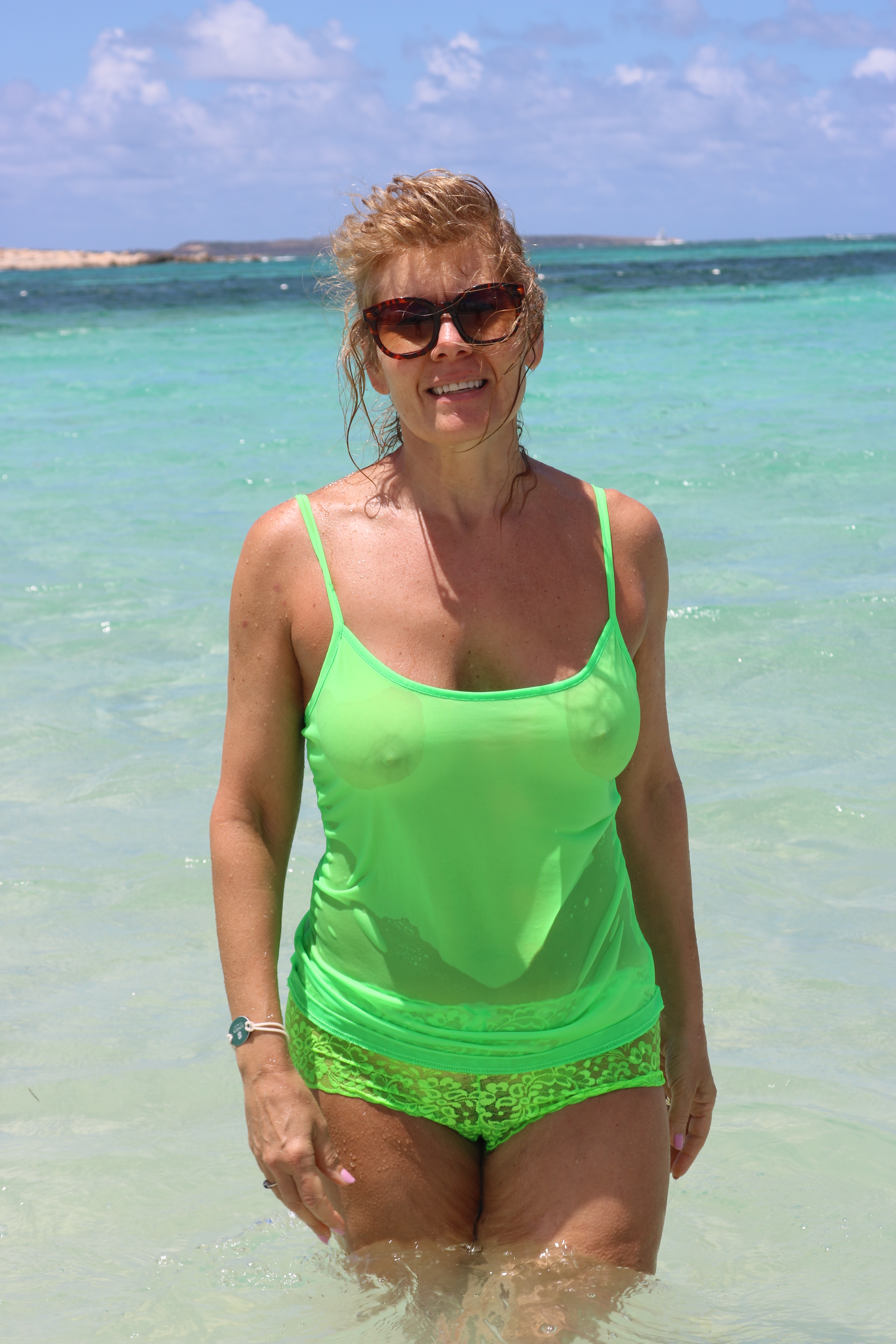 SHIRLEY BELLMORE FROM WINDSOR ONTARIO CANADA