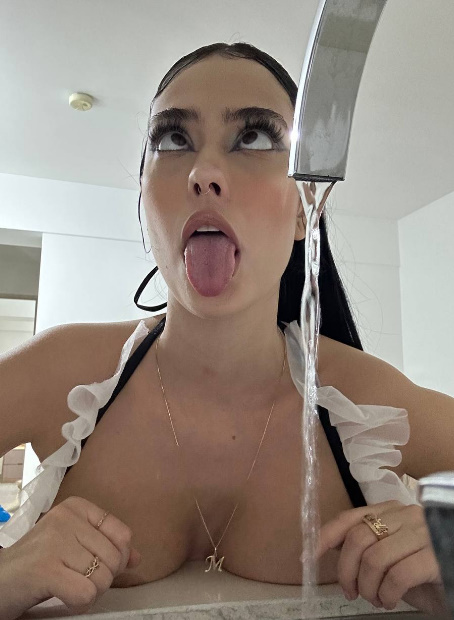 looking makes it uuhhooott_144