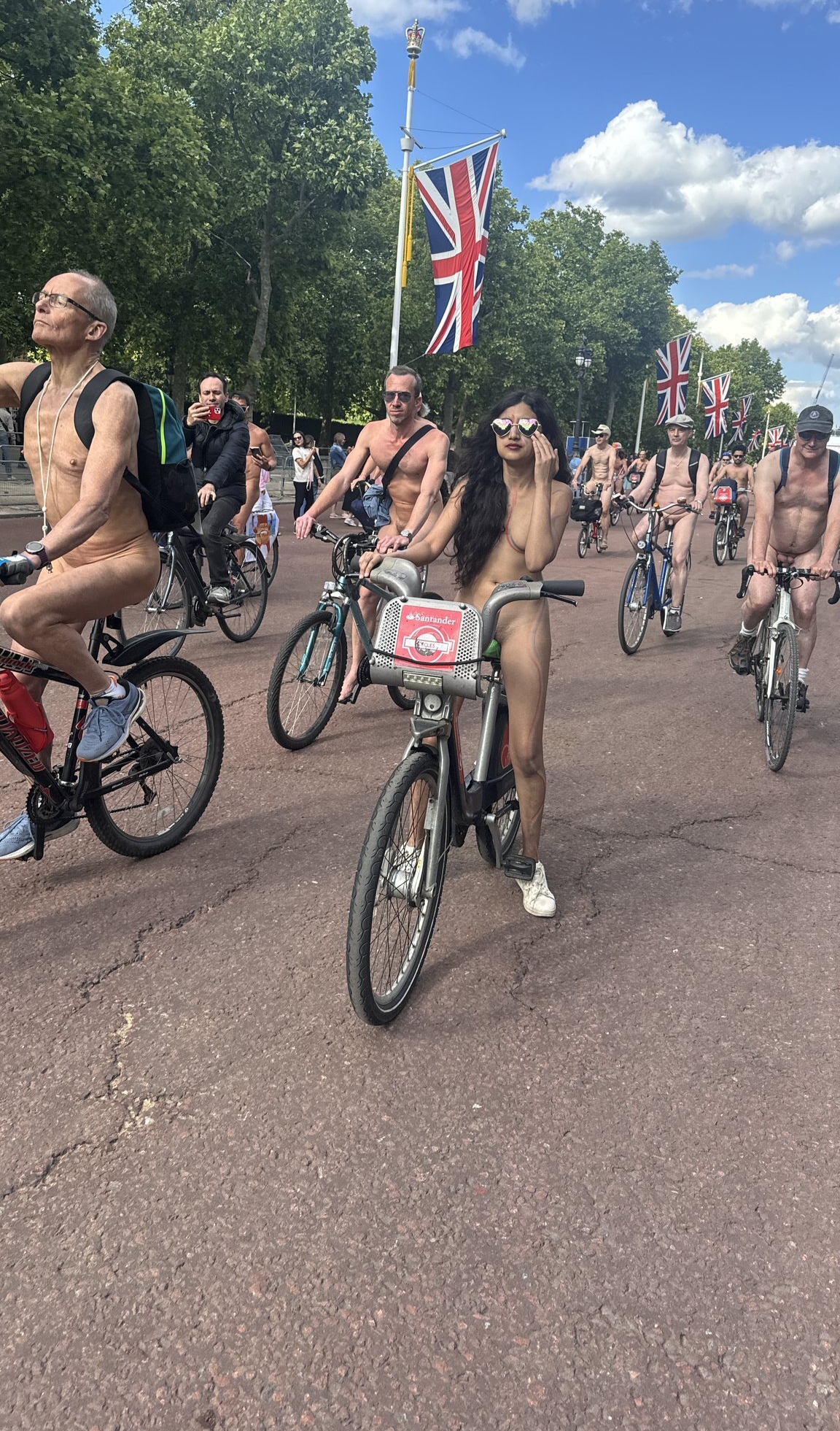 Indian girl public nude pics