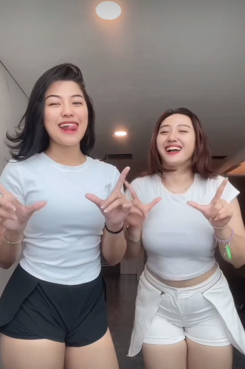 looking makes it uuhhooott_146