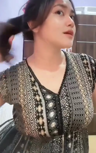 looking makes it uuhhooott_146