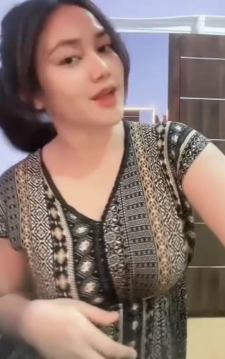 looking makes it uuhhooott_146