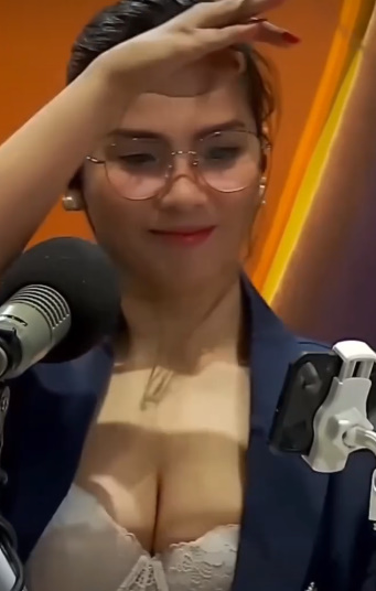 looking makes it uuhhooott_147