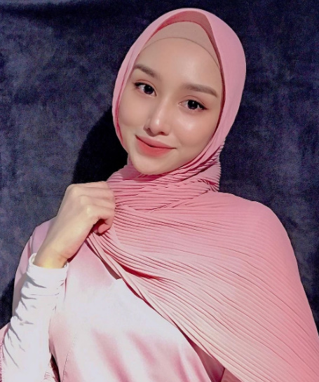 looking makes it uuhhooott_157