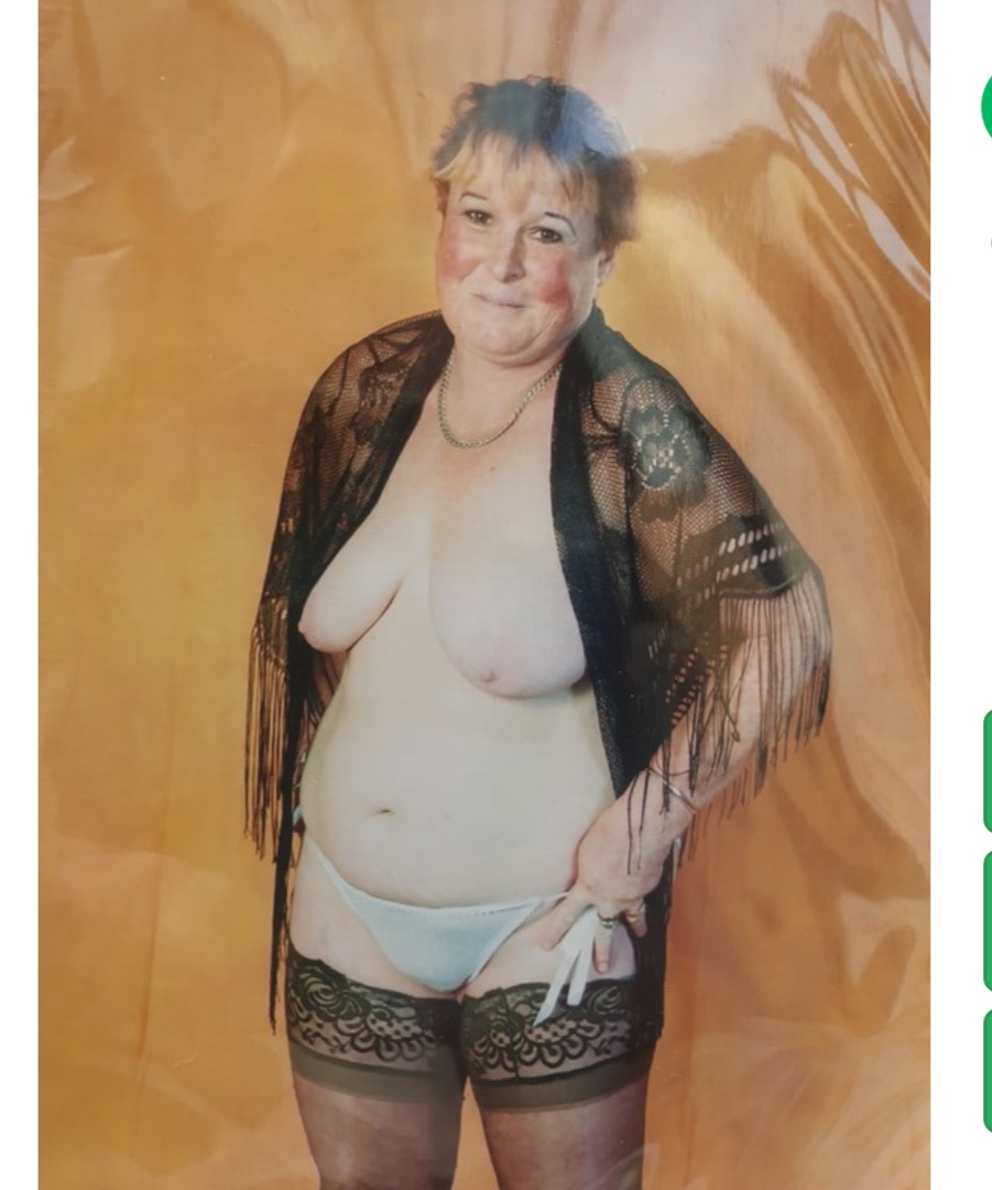 LIN LOVES BEING A WHORE