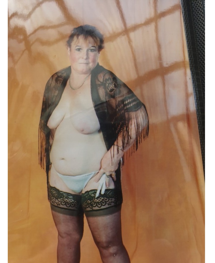 LIN LOVES BEING A WHORE