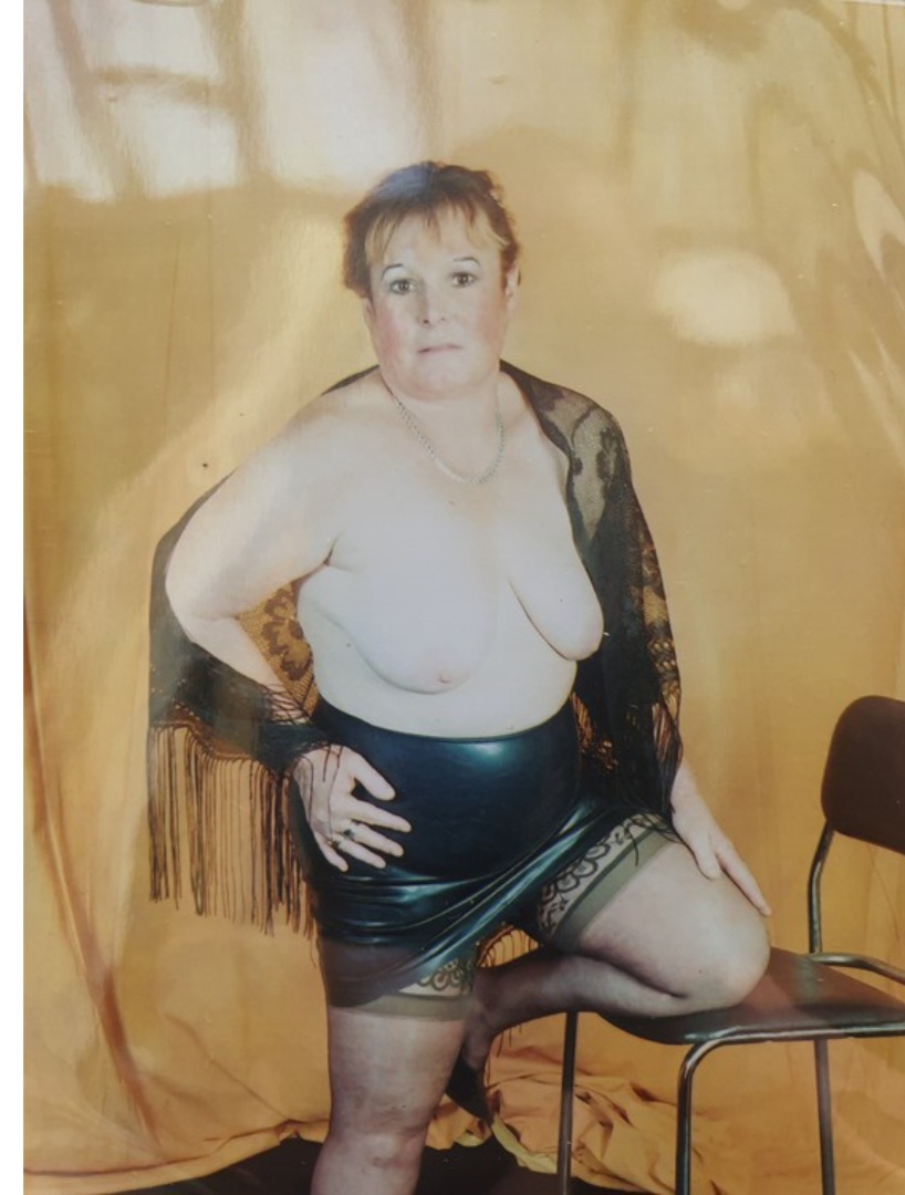 LIN LOVES BEING A WHORE