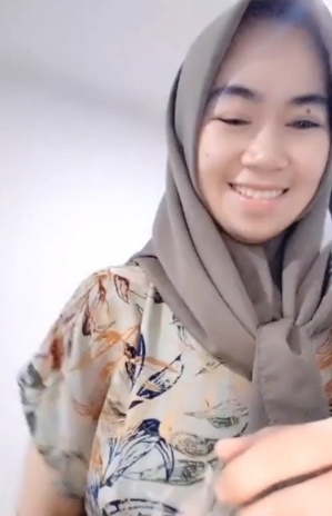 looking makes it uuhhooott_172