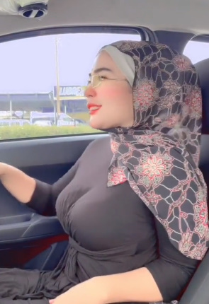 looking makes it uuhhooott_172