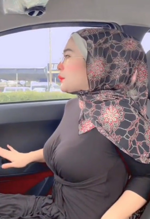 looking makes it uuhhooott_172