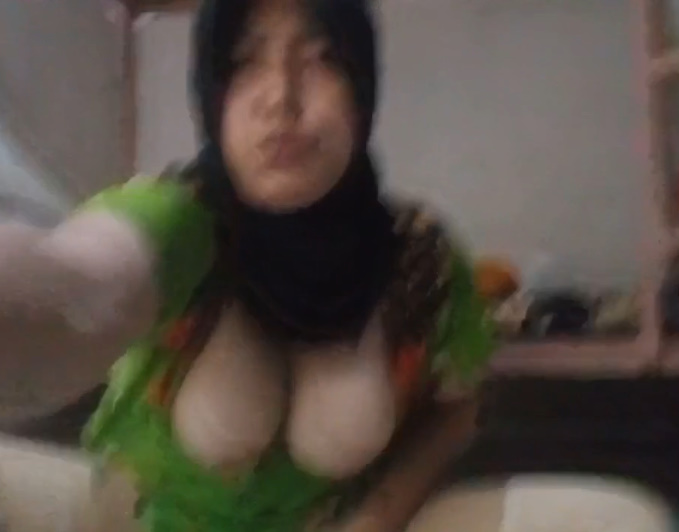 looking makes it uuhhooott_182