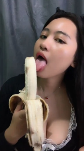 looking makes it uuhhooott_186