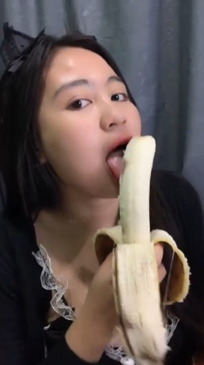 looking makes it uuhhooott_186