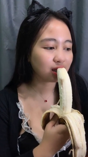 looking makes it uuhhooott_186