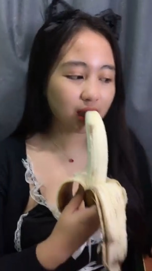 looking makes it uuhhooott_186