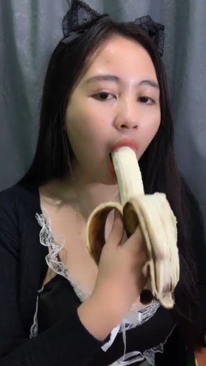 looking makes it uuhhooott_186