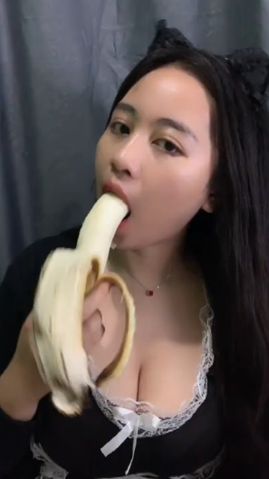 looking makes it uuhhooott_186