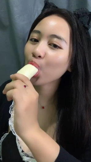 looking makes it uuhhooott_186