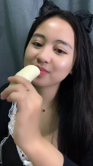 looking makes it uuhhooott_186