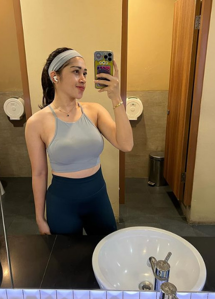 looking makes it uuhhooott_187