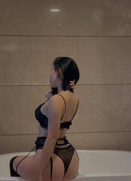 looking makes it uuhhooott_188