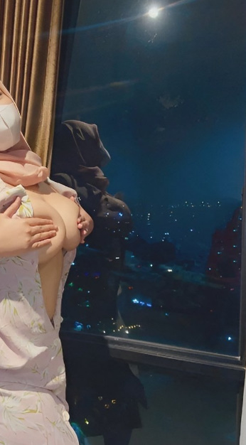 looking makes it uuhhooott_189