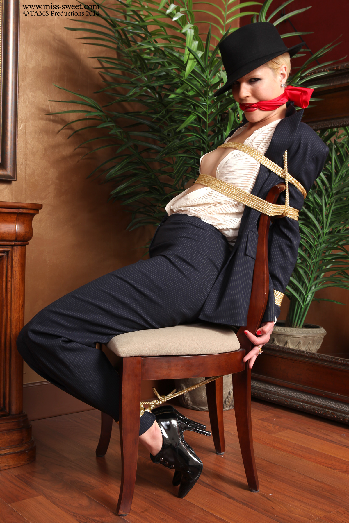 bondage sweetheart 21