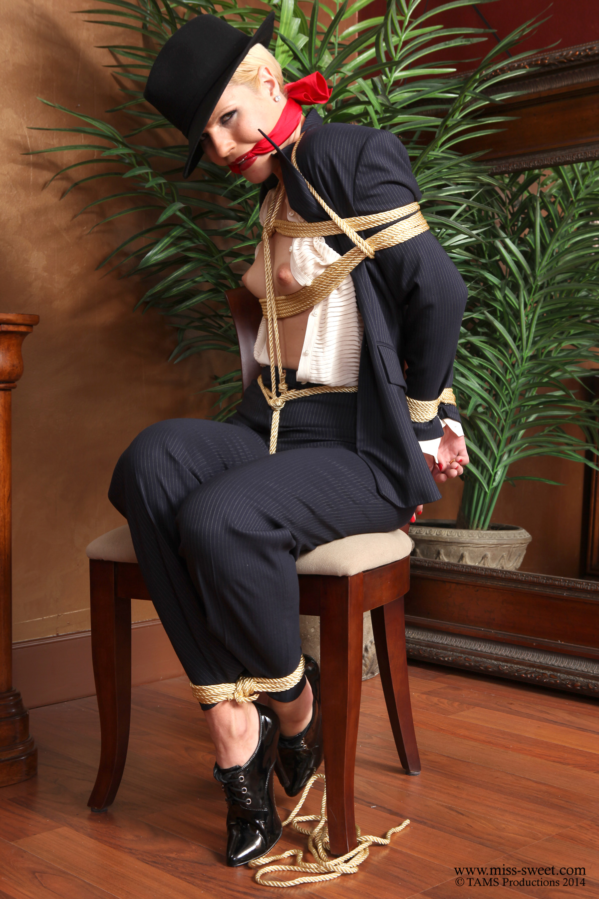 bondage sweetheart 21