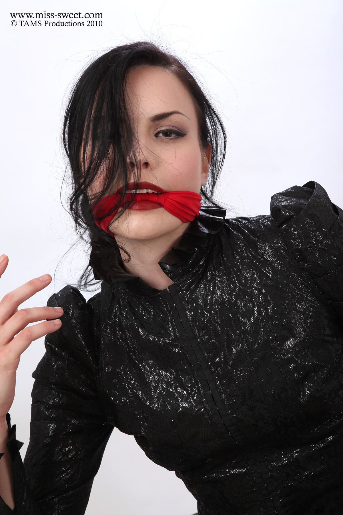 bondage sweetheart 32-2