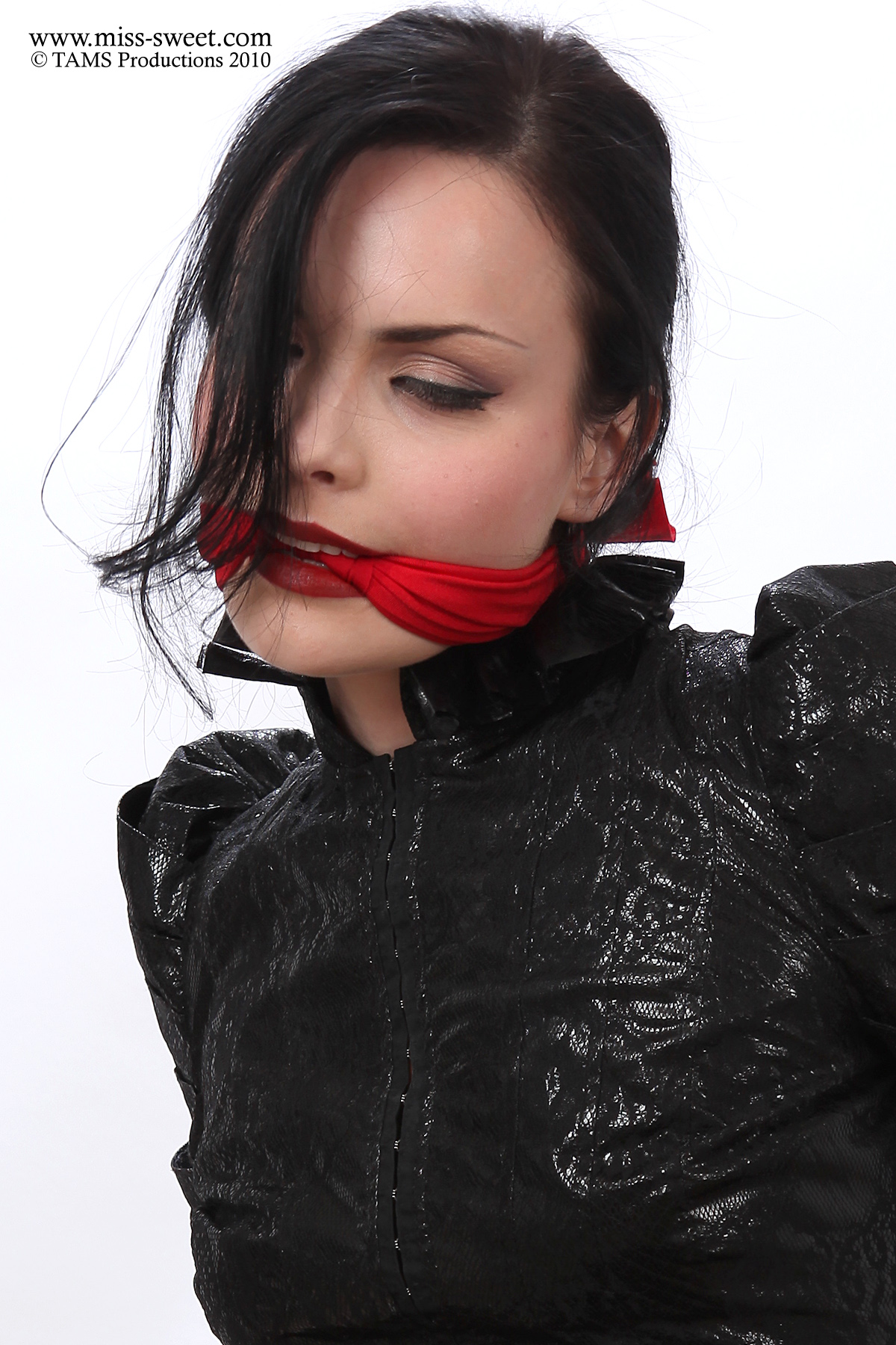 bondage sweetheart 32-2