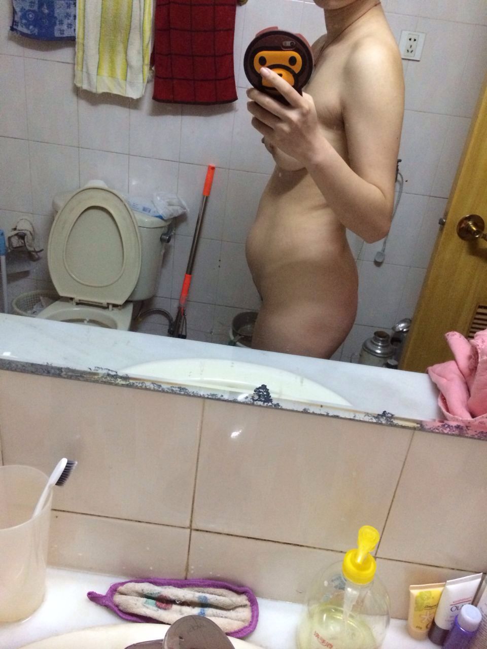 naked Asian slut