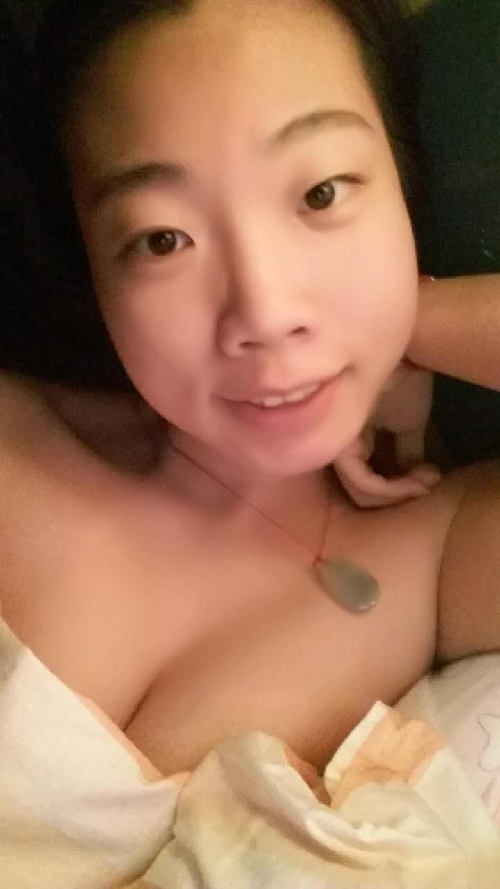 naked Asian slut