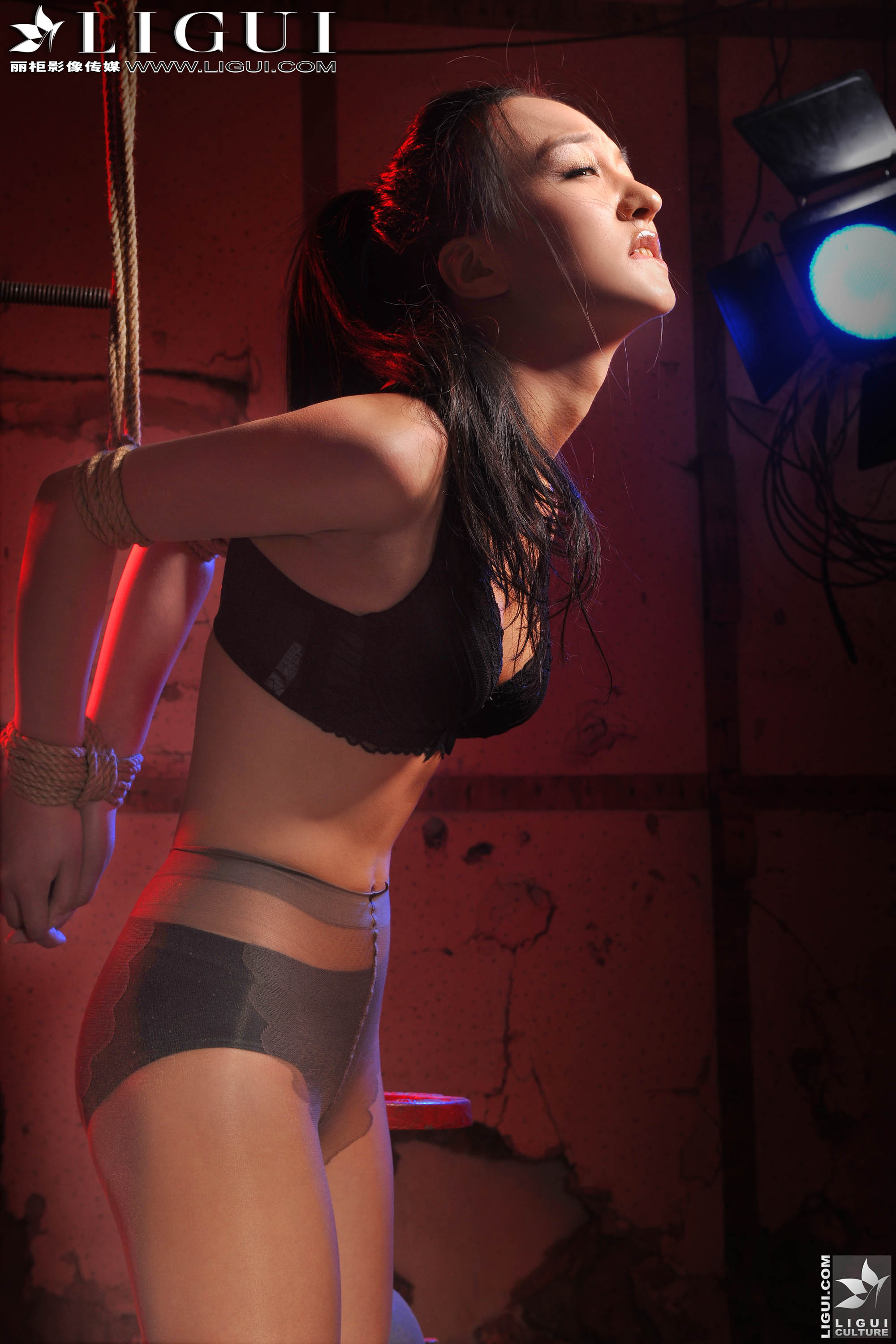 Chinese lady bondage 446-2