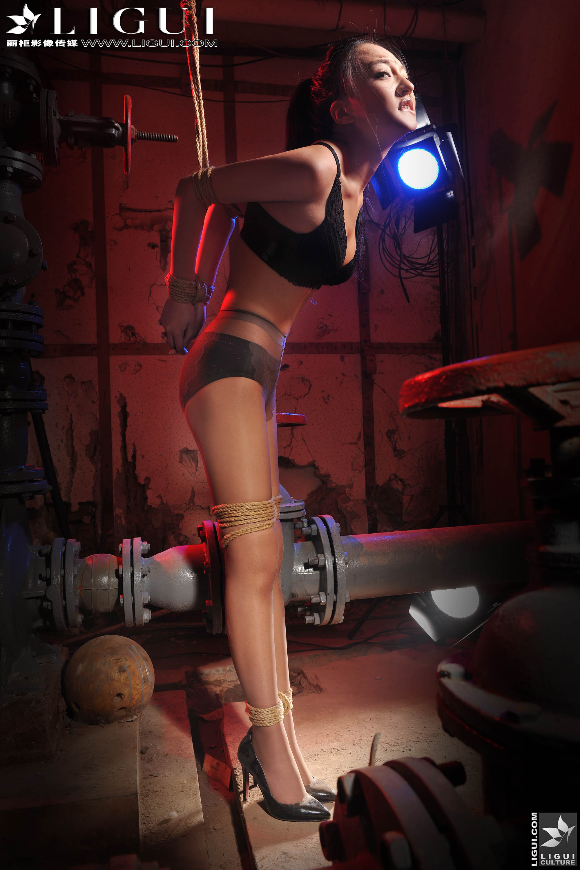 Chinese lady bondage 446-2