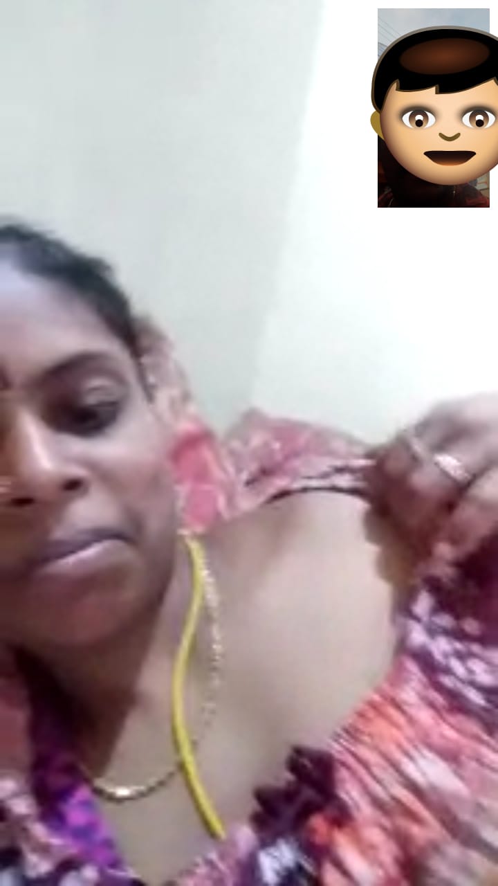 Tamil aunty video call la avuthu katura