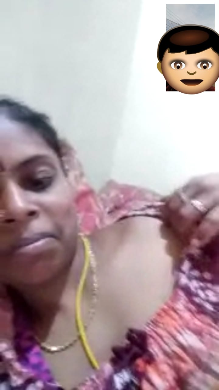 Tamil aunty video call la avuthu katura