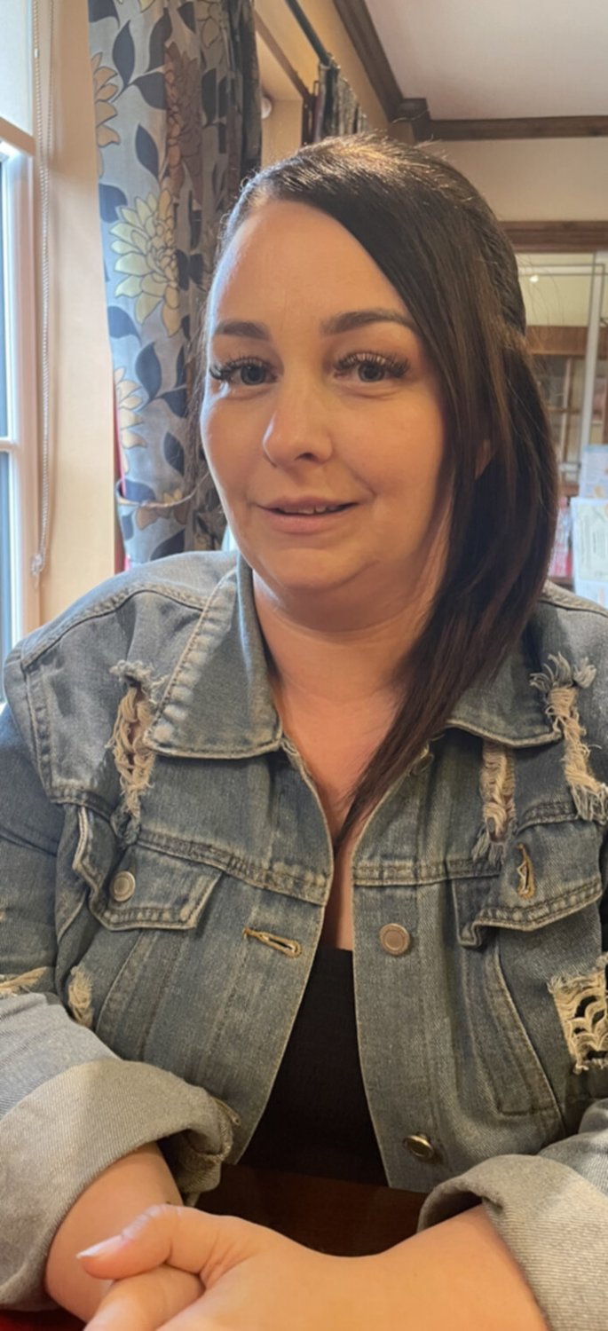 Piggy Sara’s turn to become a Webslut