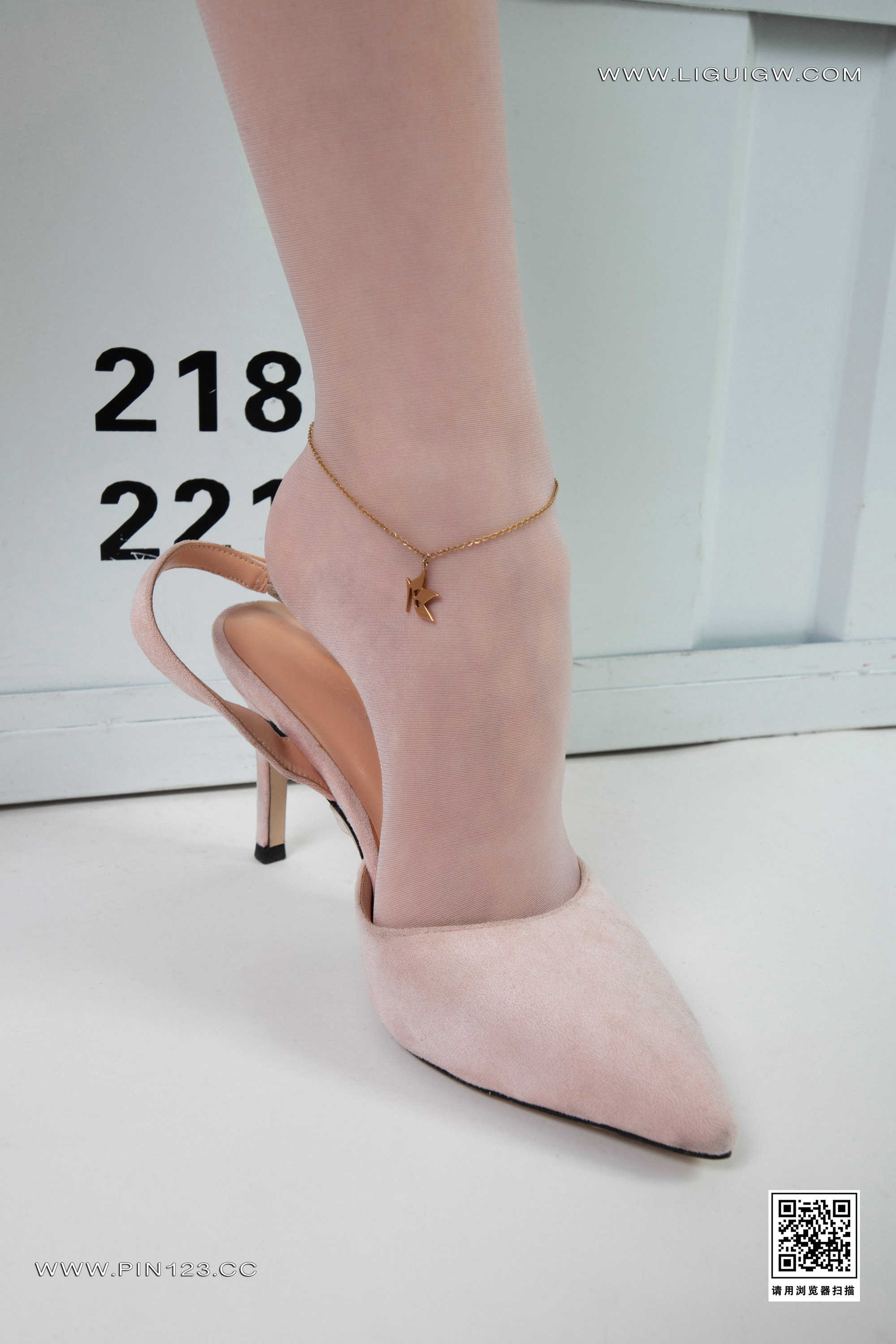 Chinese lady bondage 551