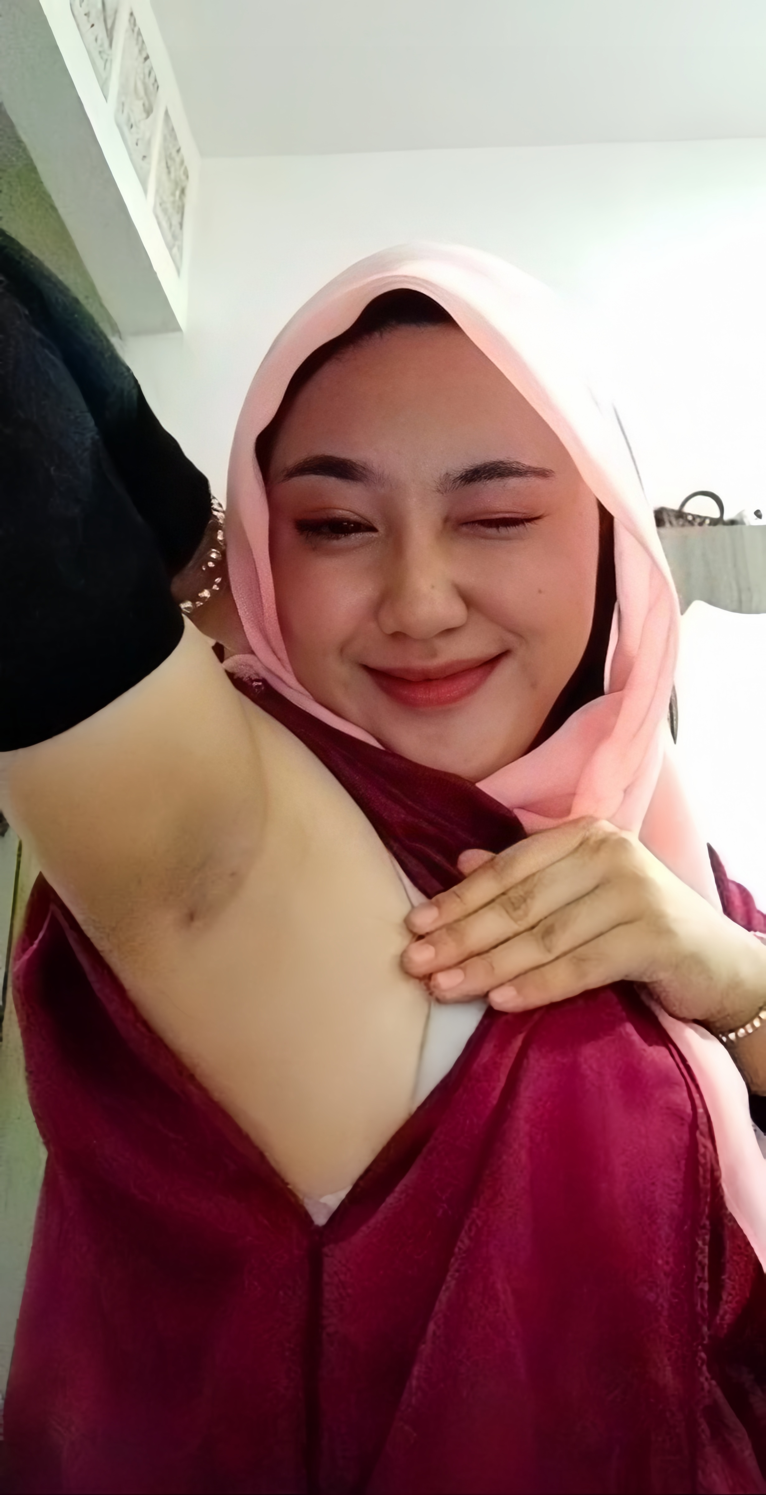 Cewek cakep suka pamer tetek