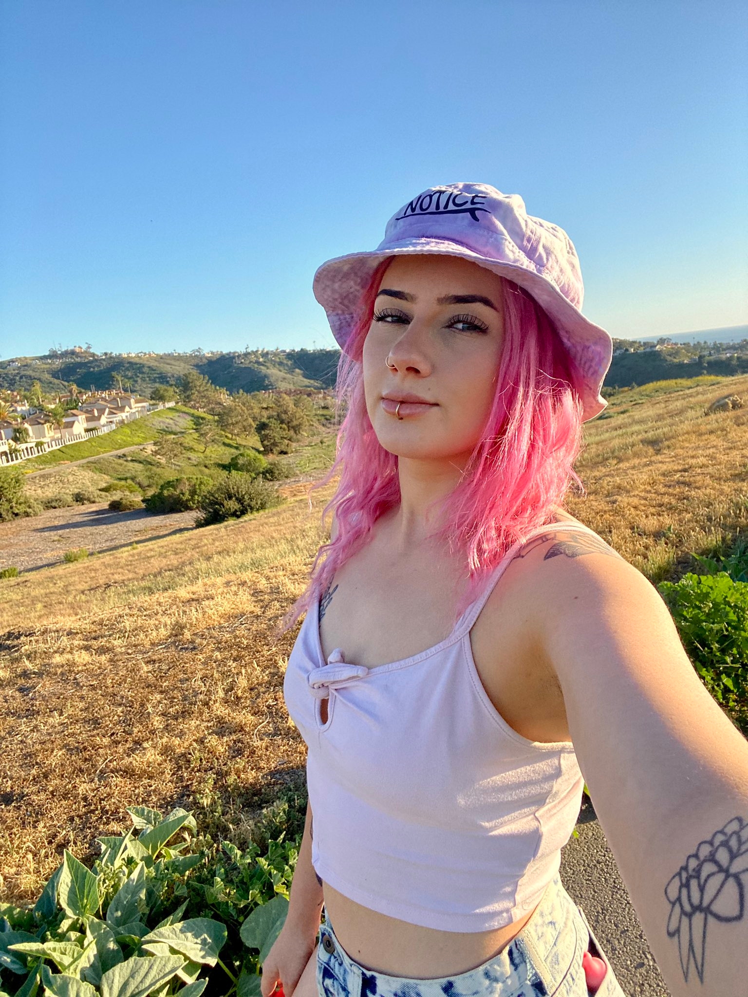 Cute thick slut Nicole