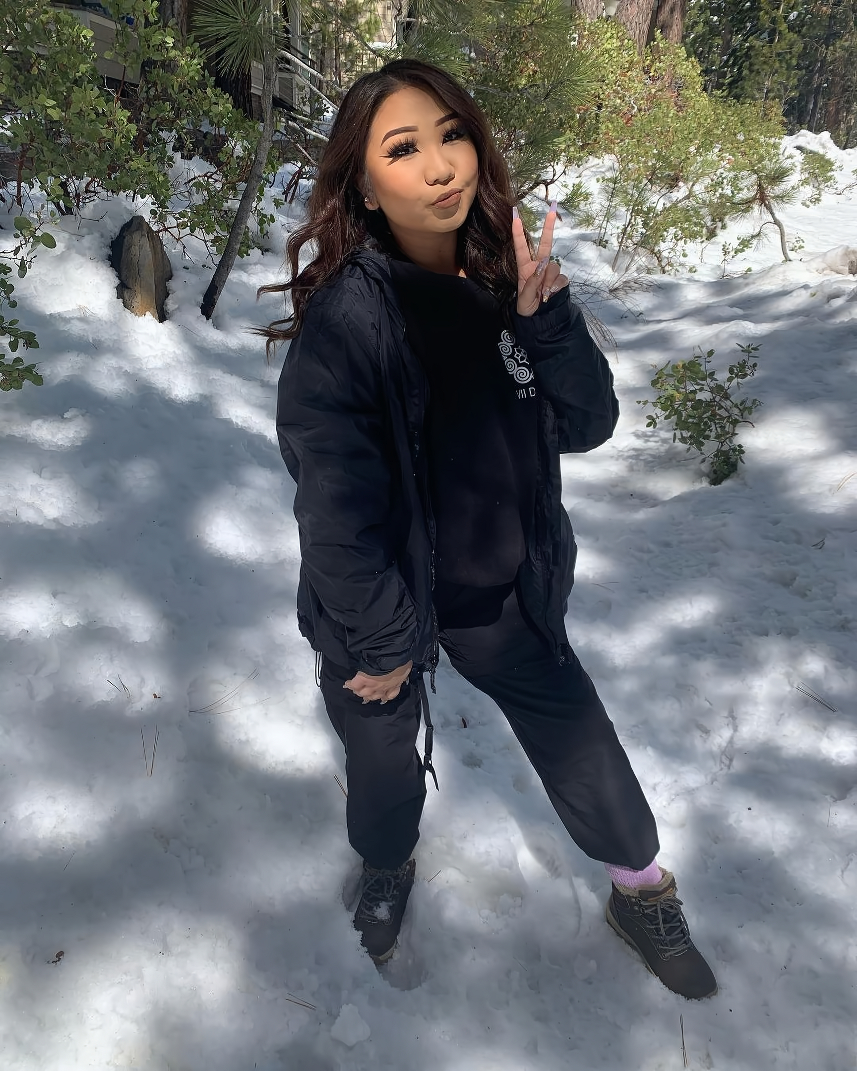 Horny Asian slut Angel