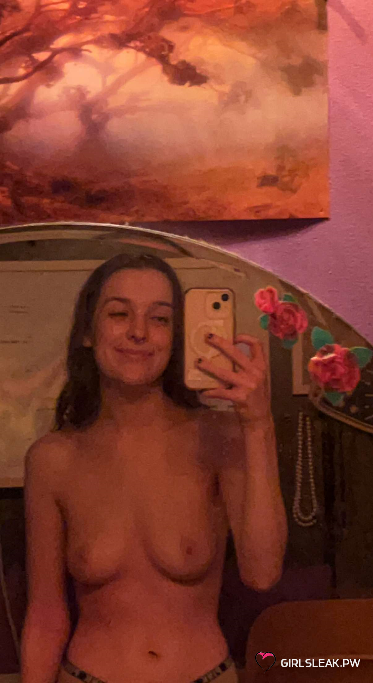 Look at this hot bitch